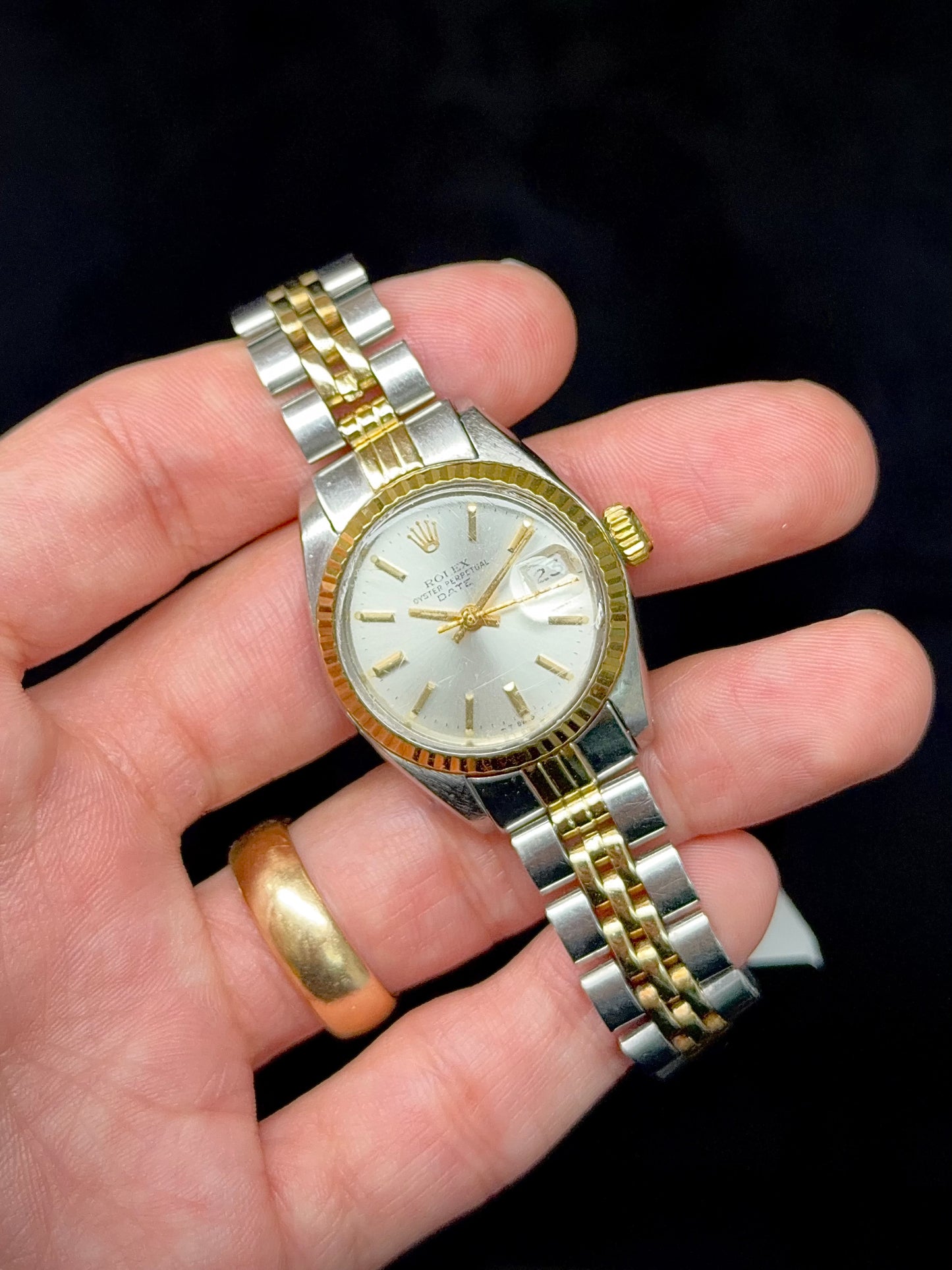 Rolex Date 26mm Silver Dial Two Tone Ladies Watch