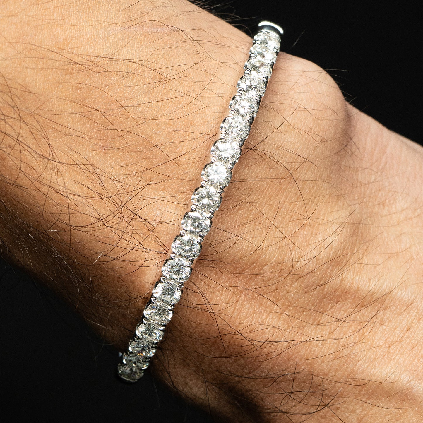 18k White Gold Round Cut Diamond Halfway Bangle Bracelet