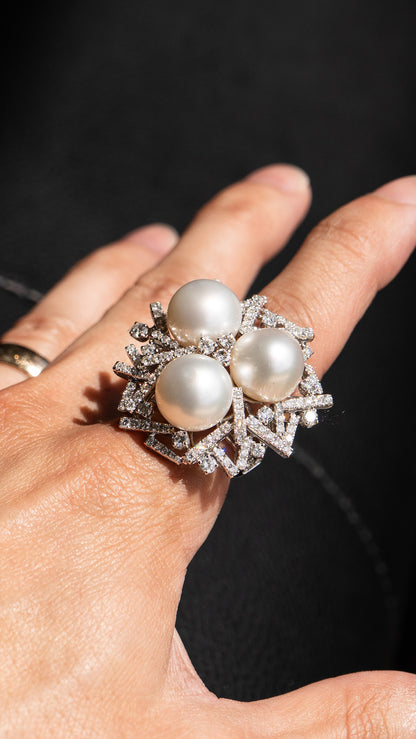 18k White Gold Diamond and Pearl Cocktail Ring Approx 5.7 CTW