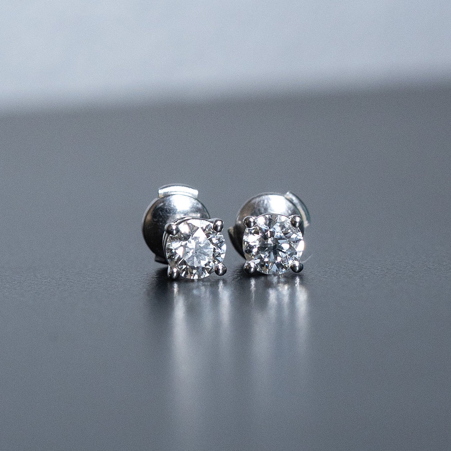 Tiffany & Co. 1.60ct Round Cut Diamond Studs