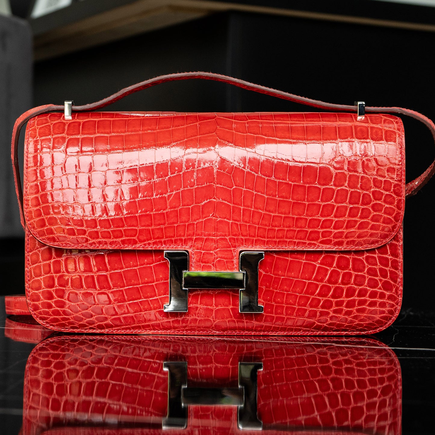HERMES Red Shiny Niloticus Crocodile Constance  25 Rouge Casaque