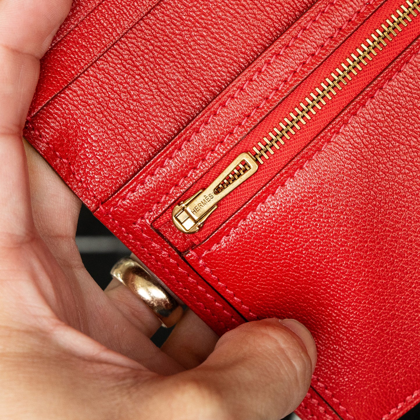 HERMES Shiny Alligator Bearn Wallet Geranium