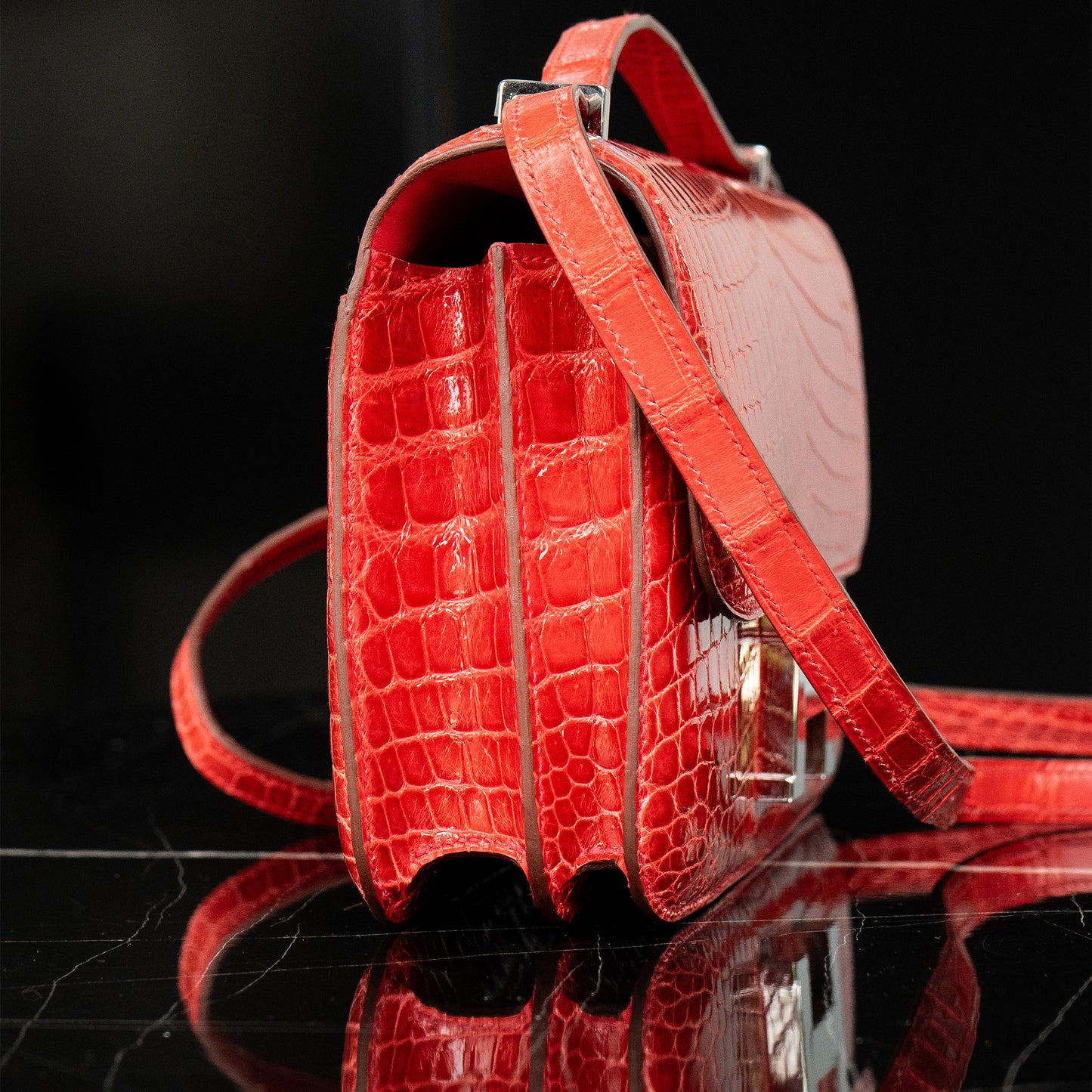 HERMES Red Shiny Niloticus Crocodile Constance  25 Rouge Casaque