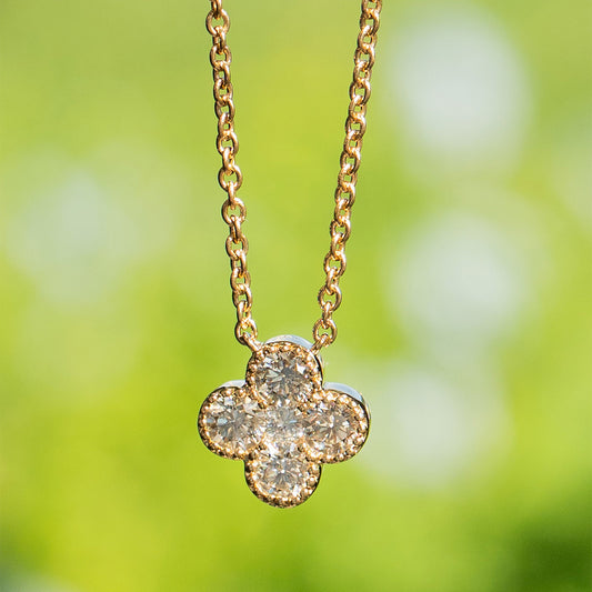 18k Yellow Gold Round Diamond Clover Pendant Necklace