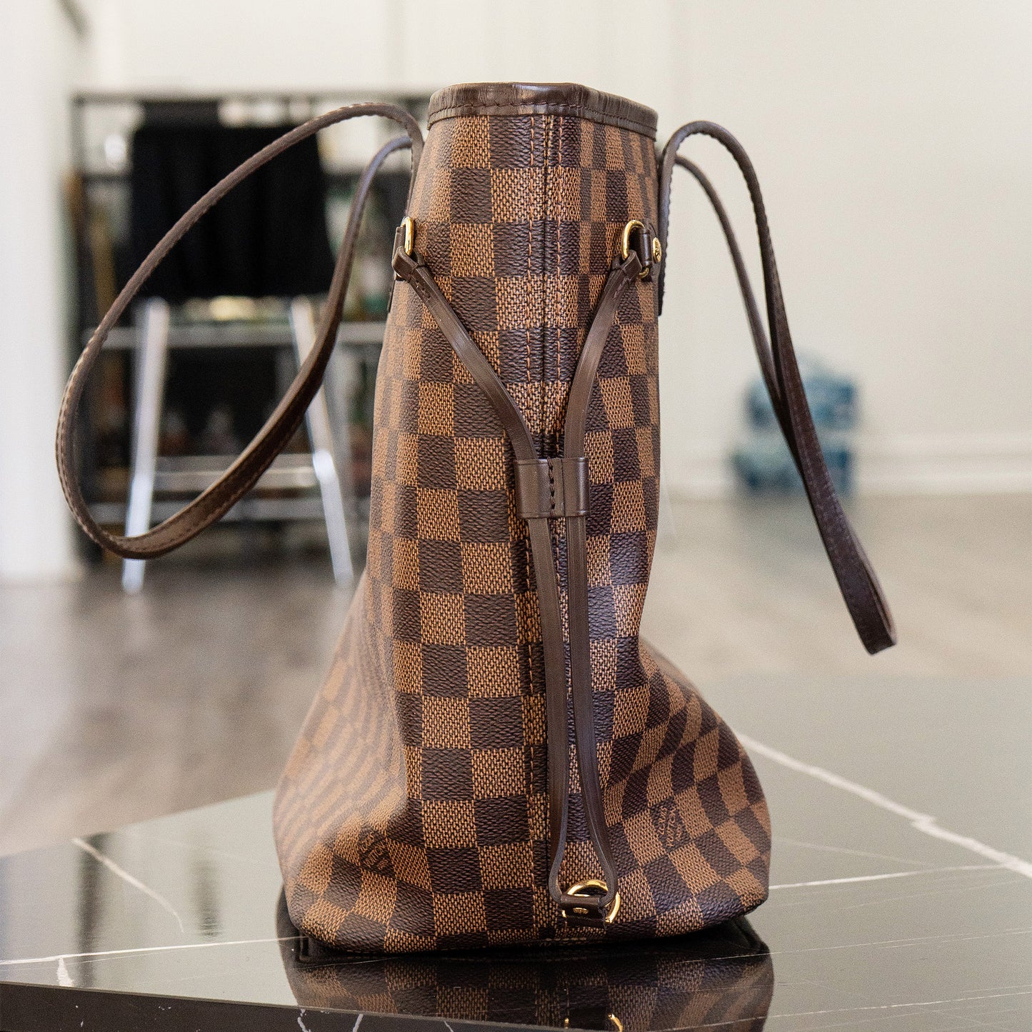 Louis Vuitton Neverfull MM Shoulder Bag