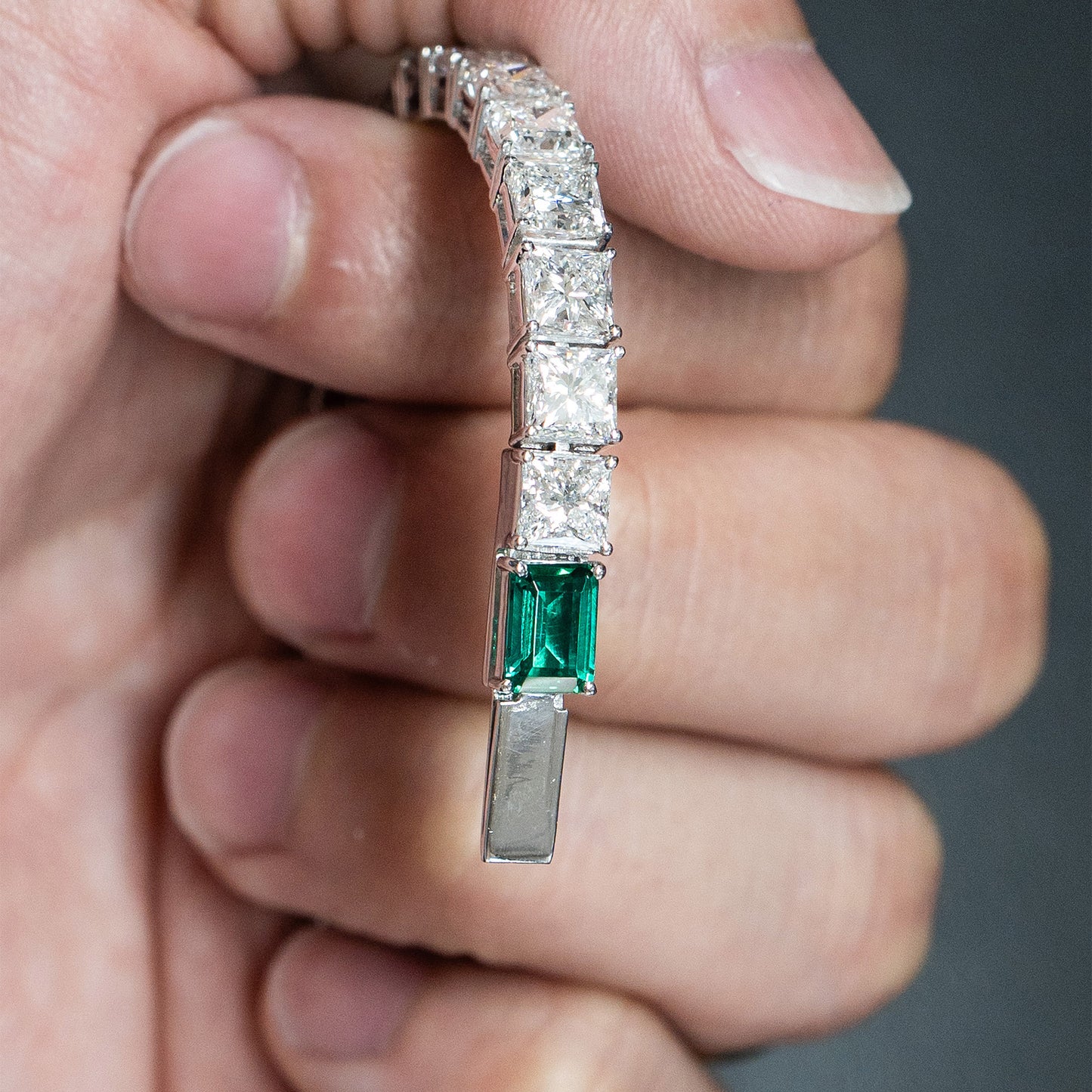18k White Gold Princess Cut LAB GROWN Diamond & Emerald Tennis Bracelet