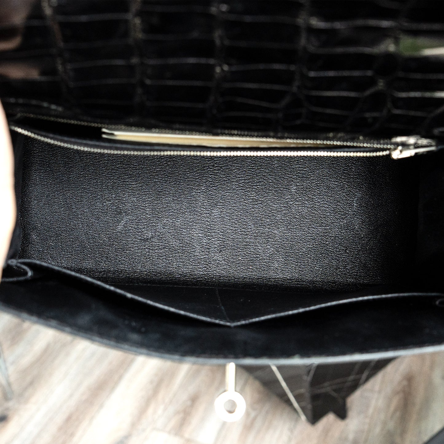 Hermes Kelly 28 Black Crocodile Shiny Porosus Handbag