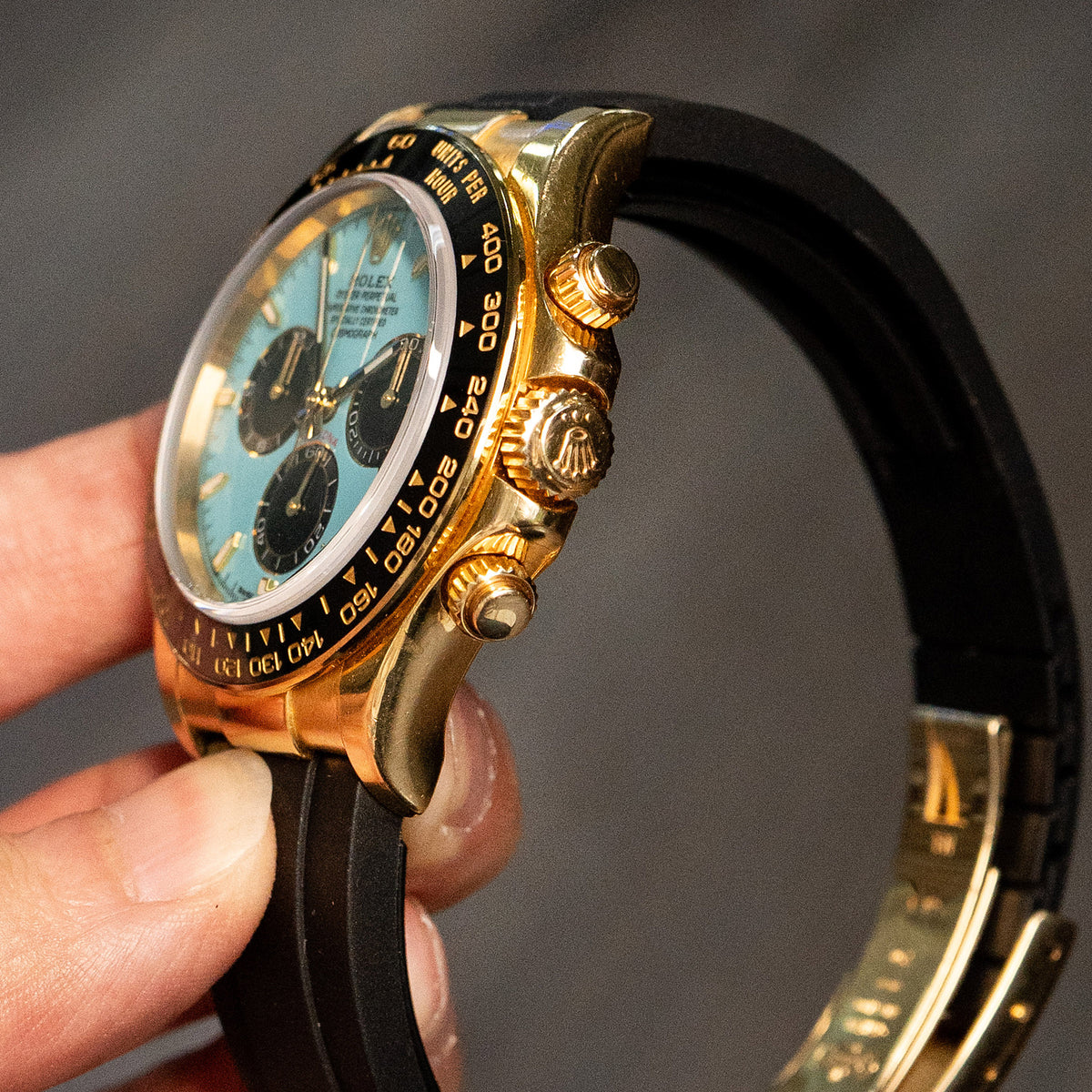 Pre-Owned Rolex 116518 Daytona Teal Dial Yellow Gold Watch