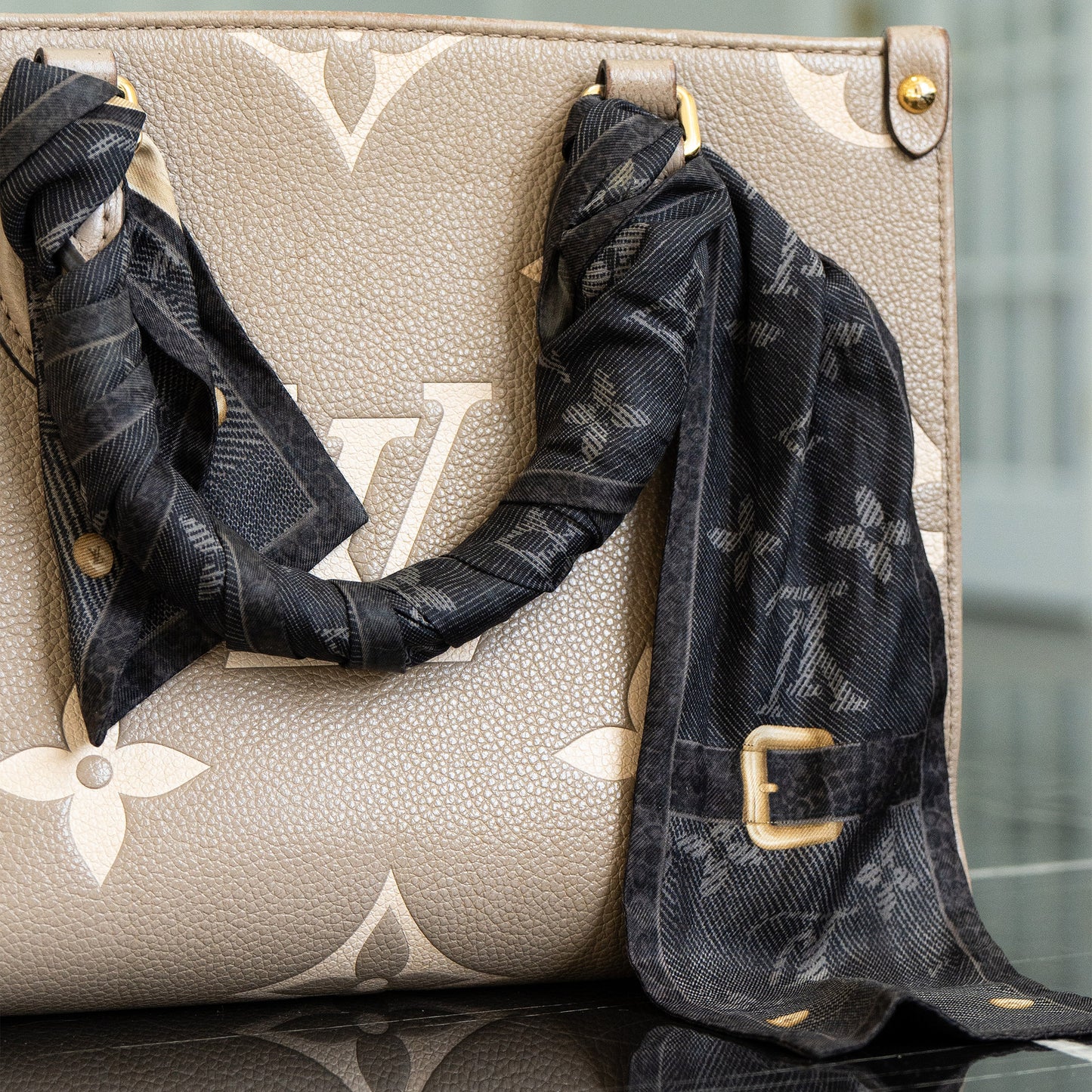 Louis Vuitton OnTheGo BB in Tourterelle Handbag