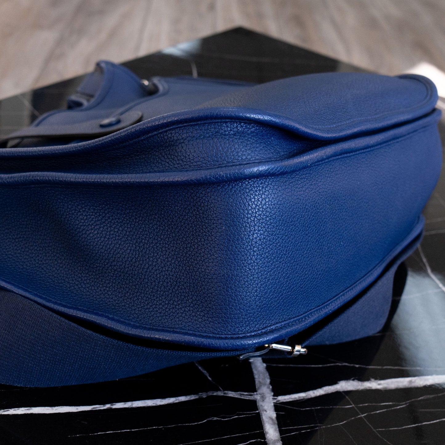 HERMÈS Taurillon Clemence Evelyne III Blue Handbag