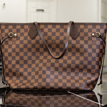 Louis Vuitton Neverfull MM Shoulder Bag