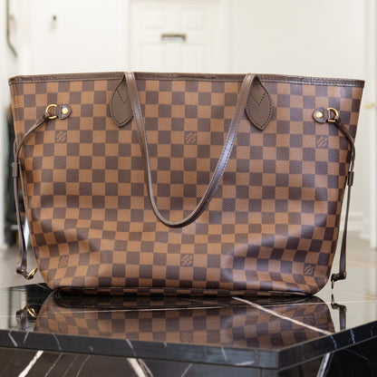 Louis Vuitton Neverfull MM Shoulder Bag