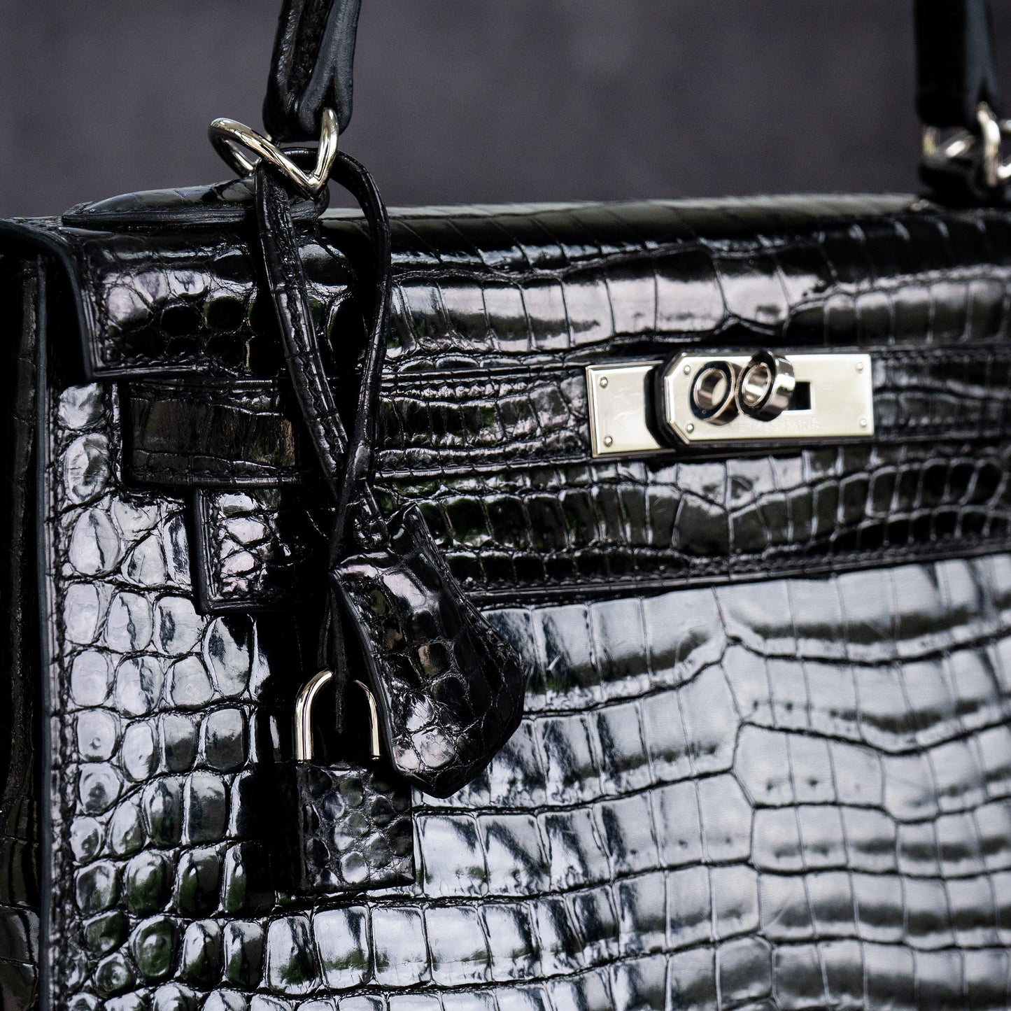Hermes Kelly 28 Black Crocodile Shiny Porosus Handbag