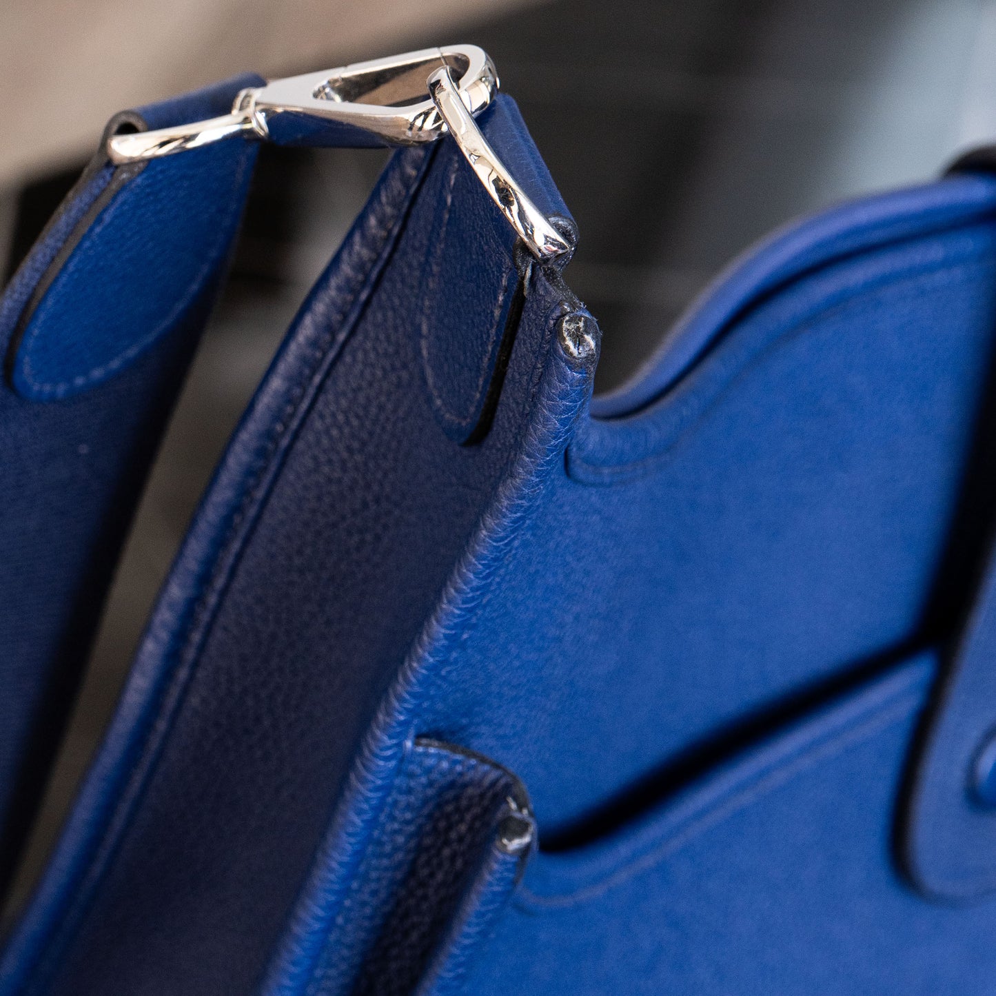 HERMÈS Taurillon Clemence Evelyne III Blue Handbag