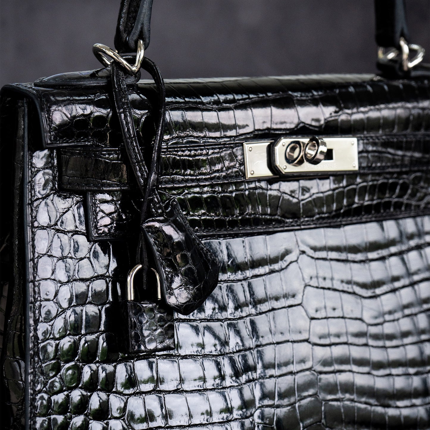 Hermes Kelly 28 Black Crocodile Shiny Porosus Handbag