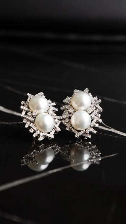 18k White Gold Diamond and Pearl Earrings Approx 6CTW