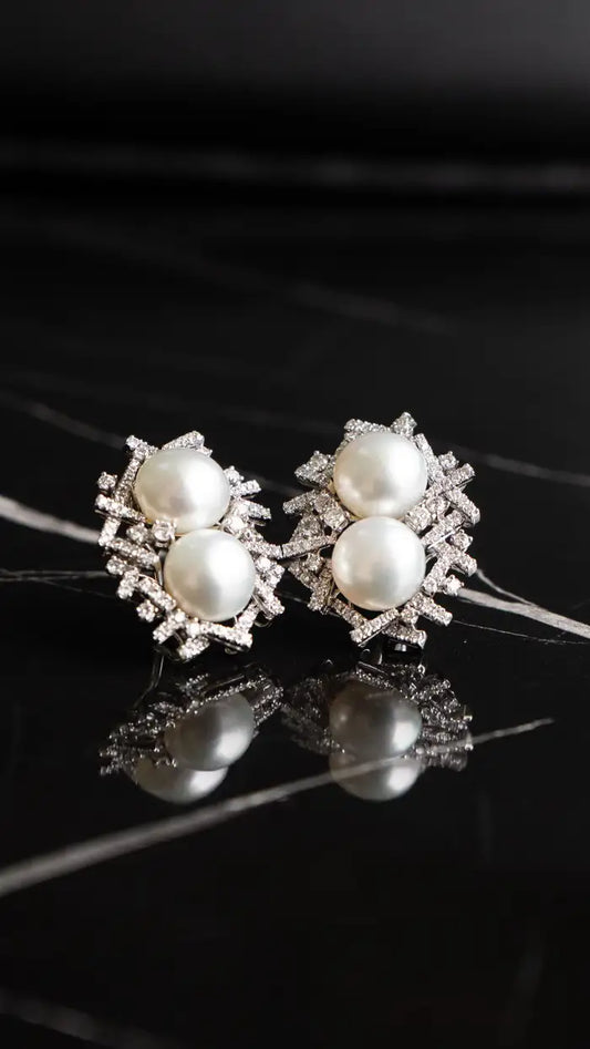 18k White Gold Diamond and Pearl Earrings Approx 6CTW