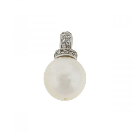 14k White Gold Diamond Pearl Pendant Approx .22 TCW