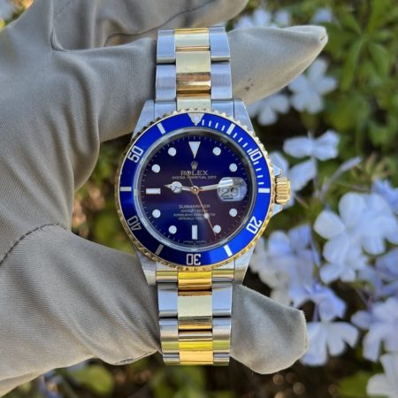 Rolex 16613 Submariner 40mm Two Tone Blue Dial Watch PAPERS INCLUDED