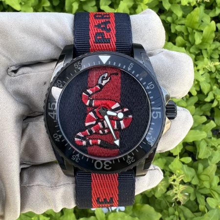 GUCCI Dive Watch Multicolor 45mm 136.2 - Quartz - Snake Dial - YA136214