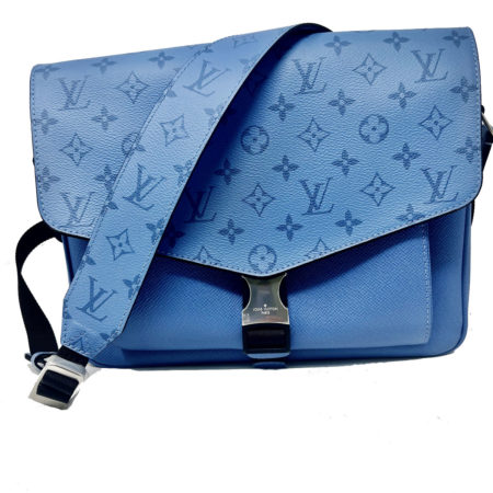 Louis Vuitton Box Messenger In Bleu